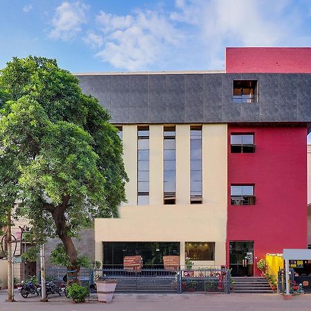 Bhagya Raj Palace By Wb Comfort Kanpur Exterior photo