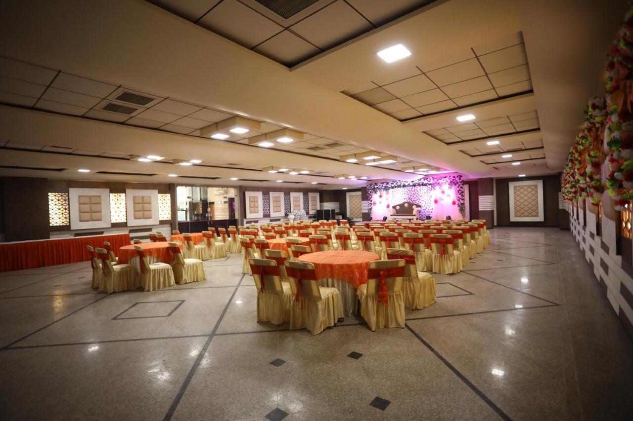 Bhagya Raj Palace By Wb Comfort Kanpur Exterior photo