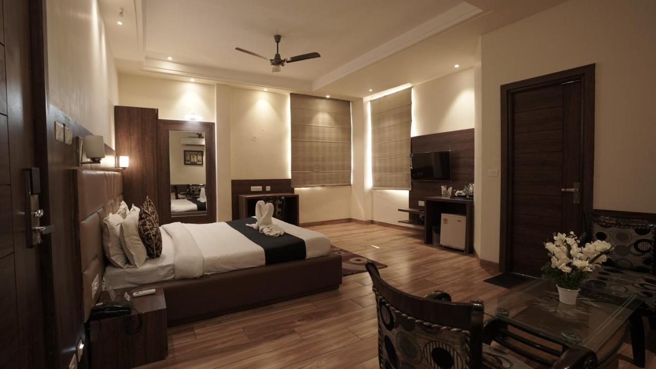 Bhagya Raj Palace By Wb Comfort Kanpur Exterior photo